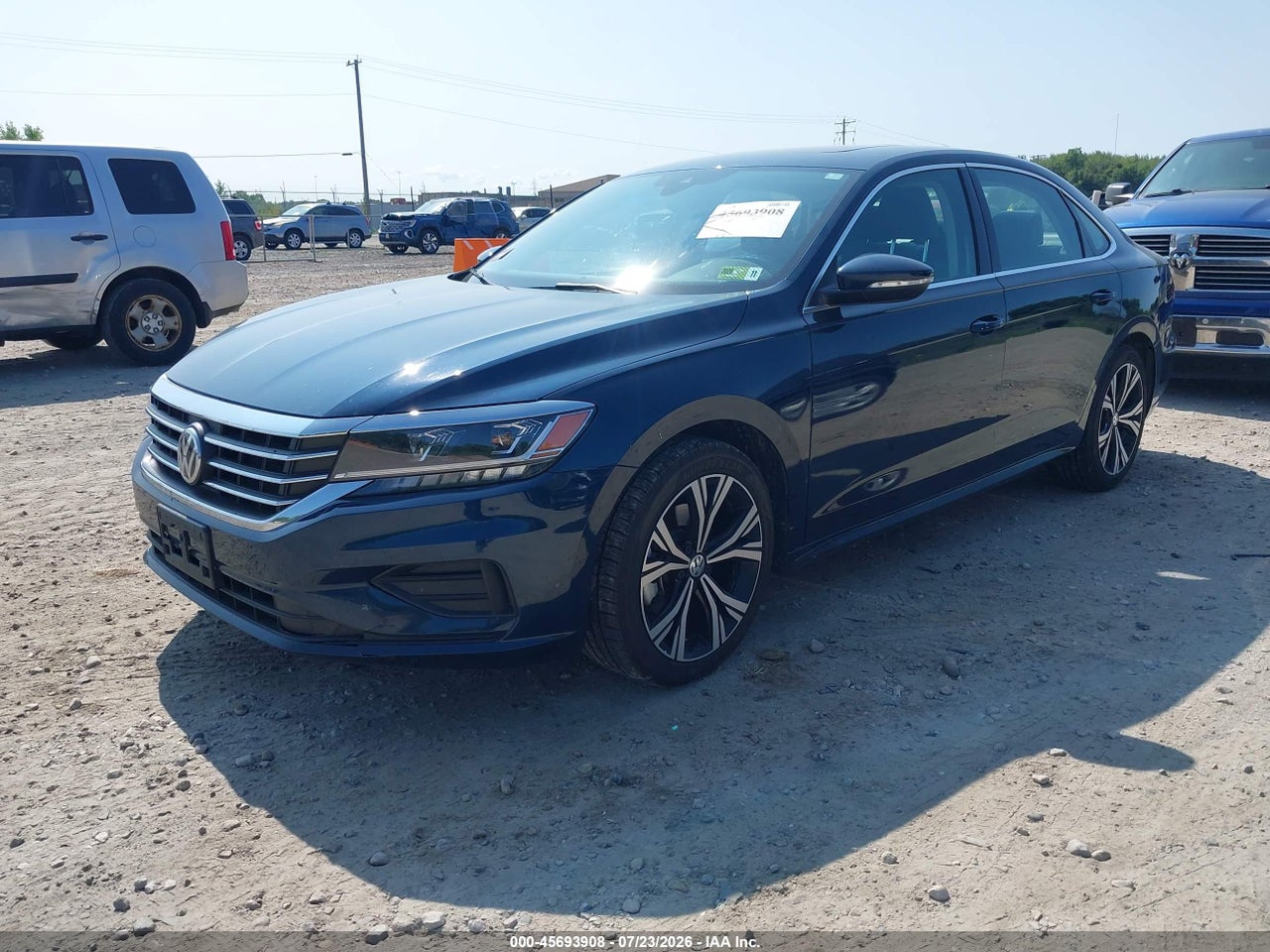 2021 VOLKSWAGEN PASSAT 2.0T SE · 2/11