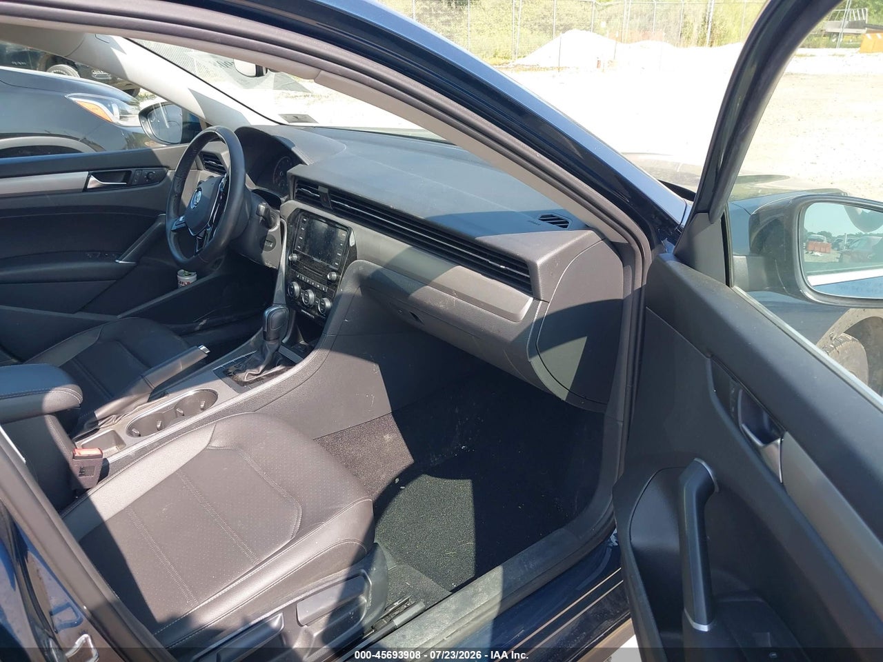2021 VOLKSWAGEN PASSAT 2.0T SE · 5/11