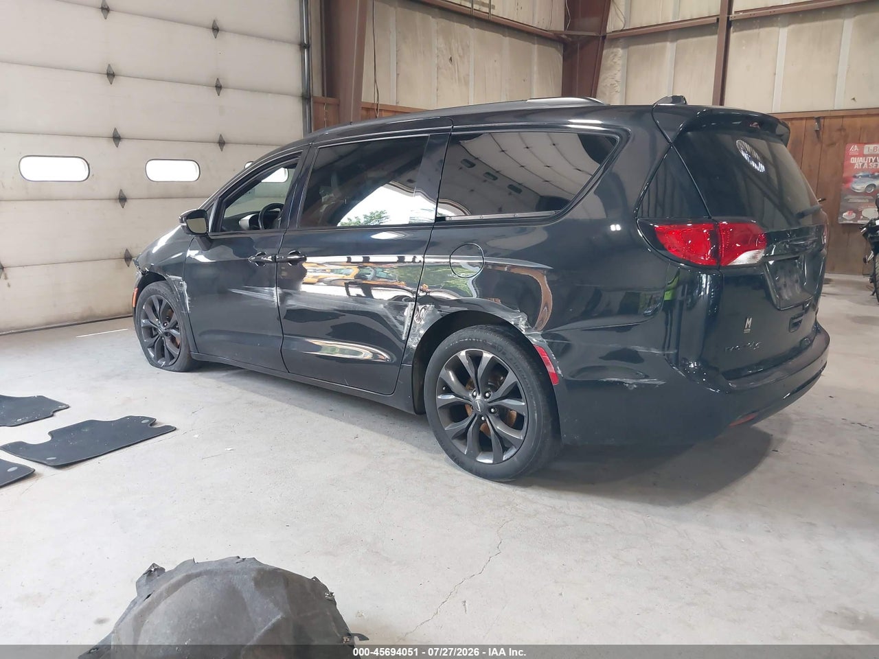 2020 CHRYSLER PACIFICA LIMITED · 3/11