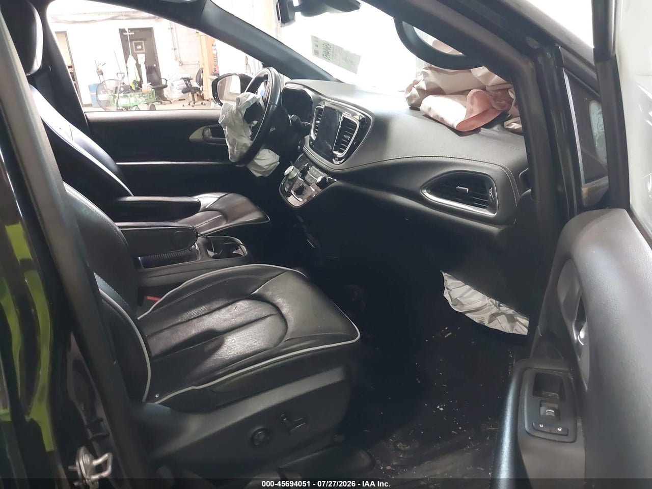 2020 CHRYSLER PACIFICA LIMITED · 5/11