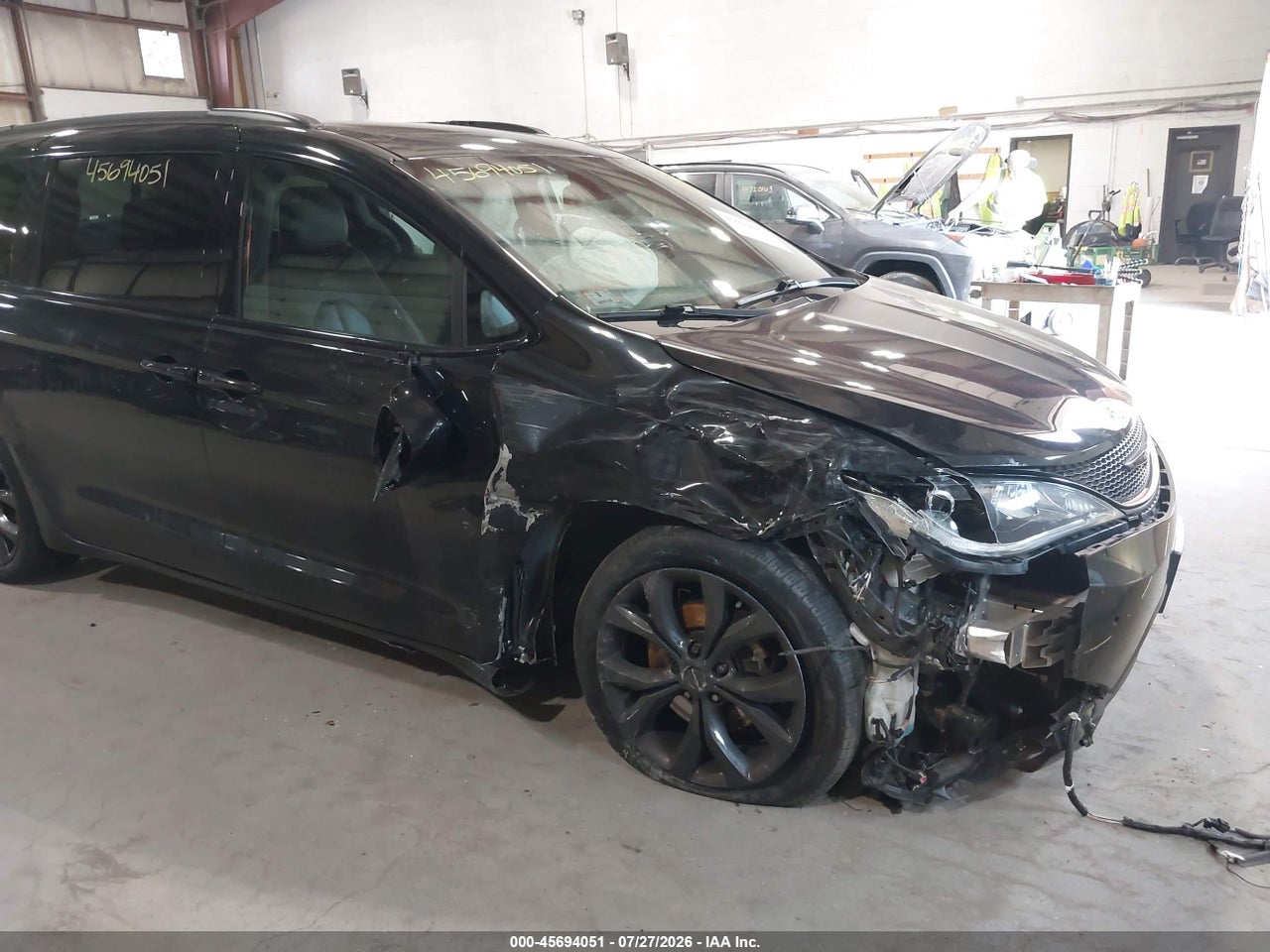 2020 CHRYSLER PACIFICA LIMITED · 6/11