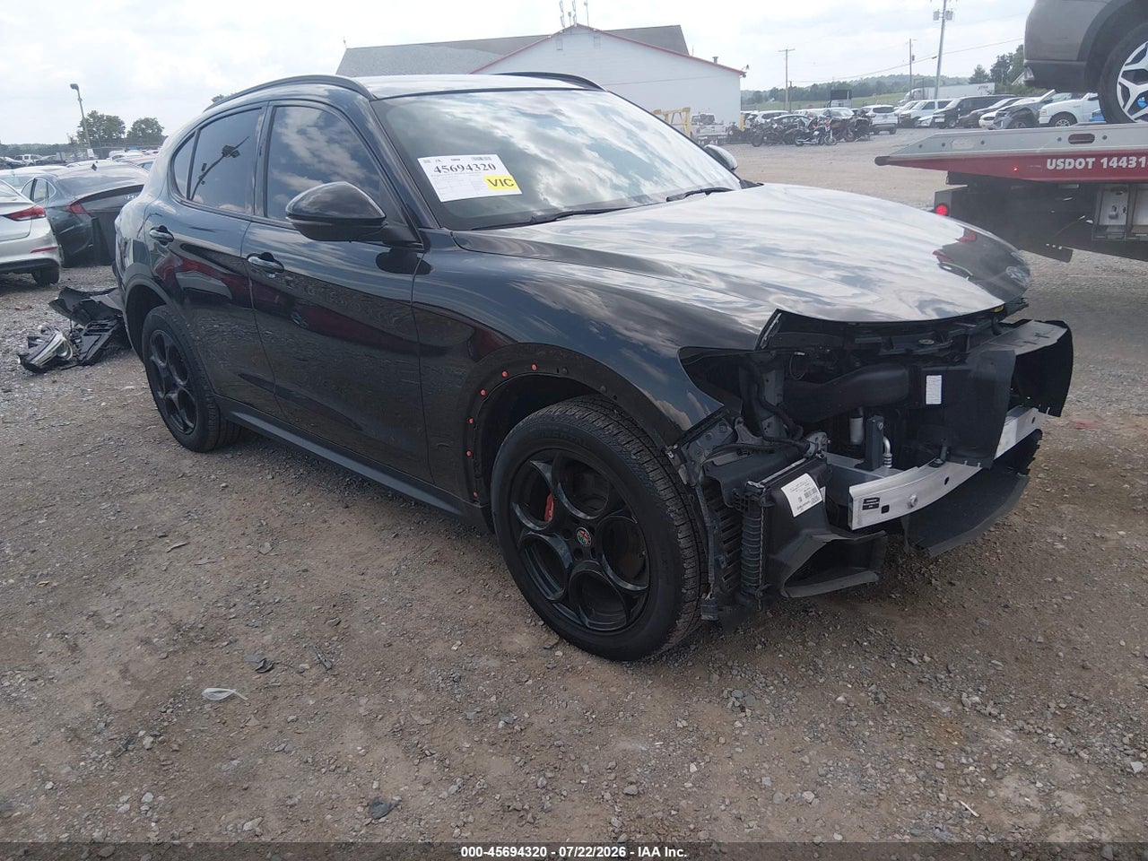 ZASFAKNN8J7****** · 2018 ALFA ROMEO STELVIO TI SPORT AWD