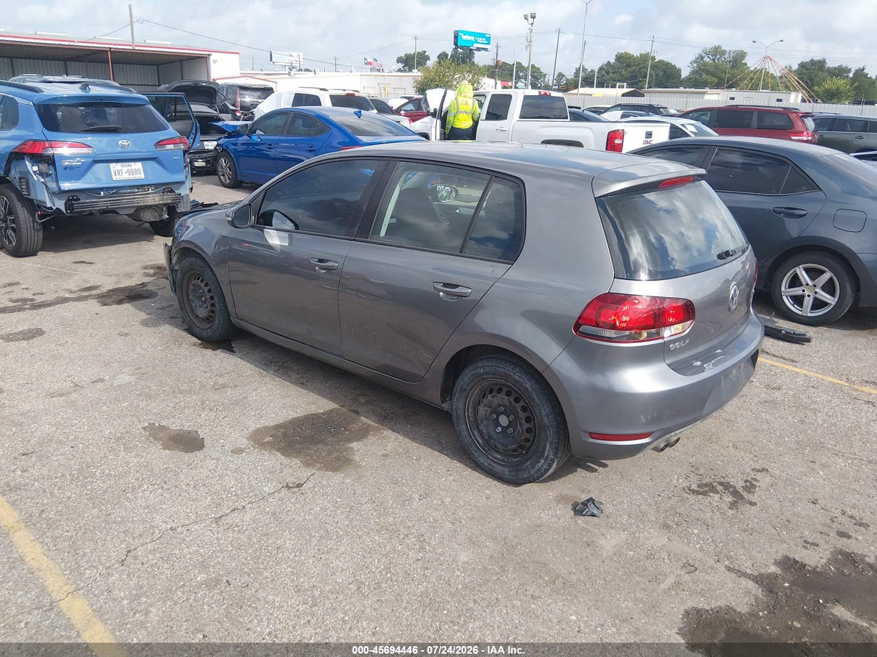 2012 VOLKSWAGEN GOLF 2.5L 4-DOOR · 3/11