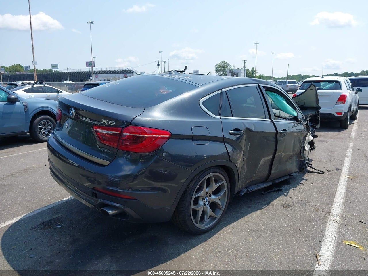 2017 BMW X6 · 4/11