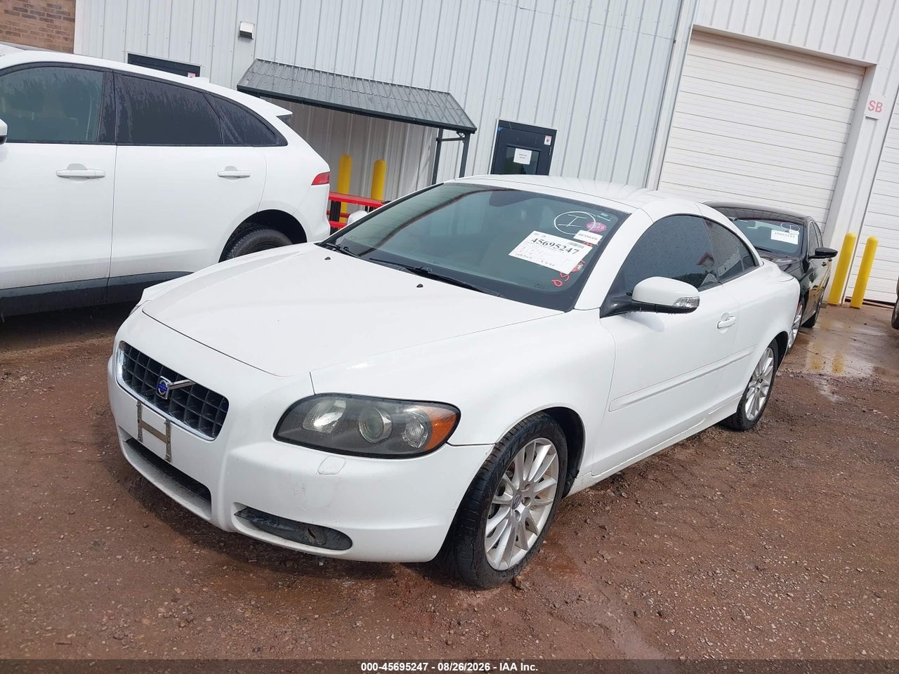 2008 VOLVO C70 T5 M · 2/10