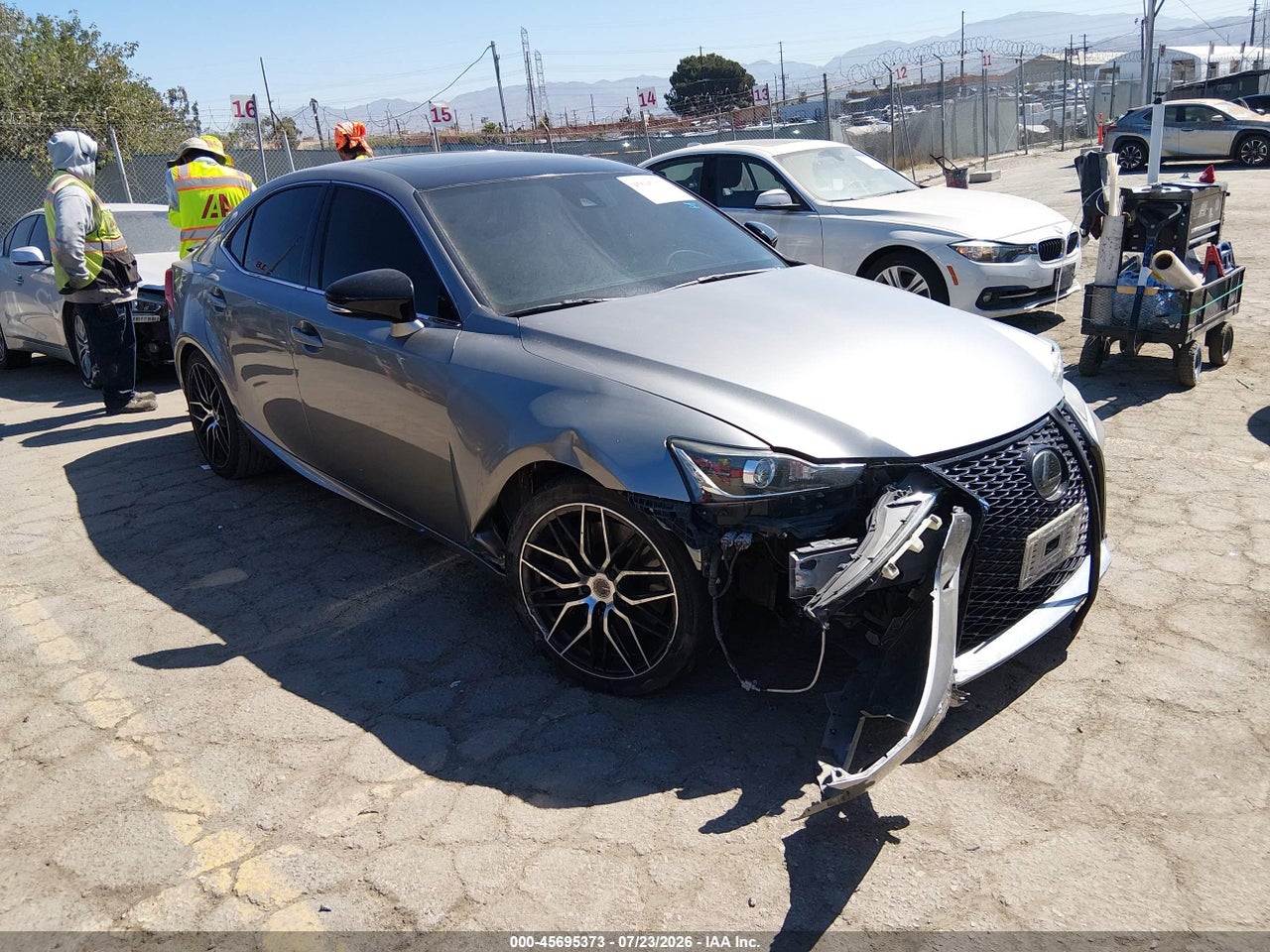 JTHBA1D24J5****** · 2018 LEXUS IS 300