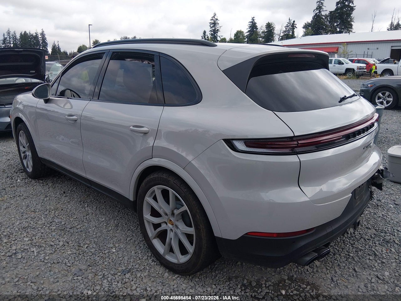 WP1AA2AY2RD****** · 2024 PORSCHE CAYENNE   · 3/11