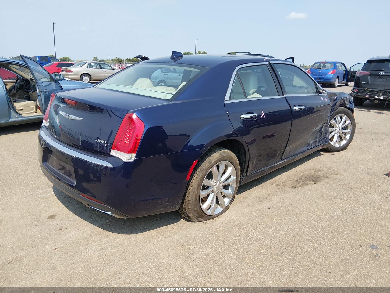 2016 CHRYSLER 300C AWD · 4/11