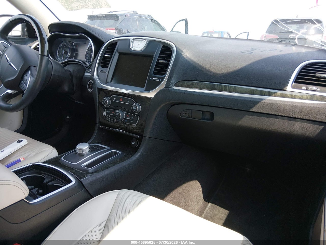 2016 CHRYSLER 300C AWD · 5/11