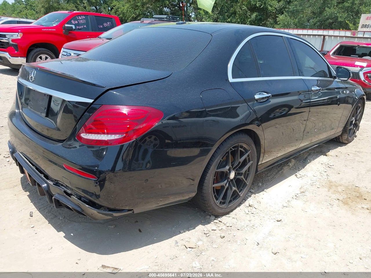 2017 MERCEDES-BENZ E 300 · 4/11