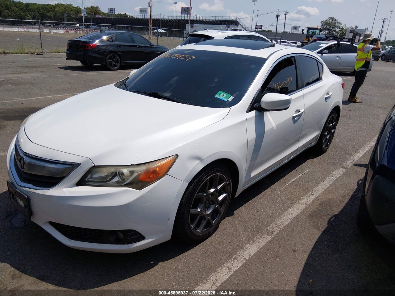 2013 ACURA ILX 2.0L · 2/11