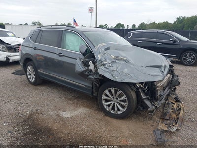 3VV3B7AX6JM****** · 2018 VOLKSWAGEN TIGUAN 2.0T SE/2.0T SEL