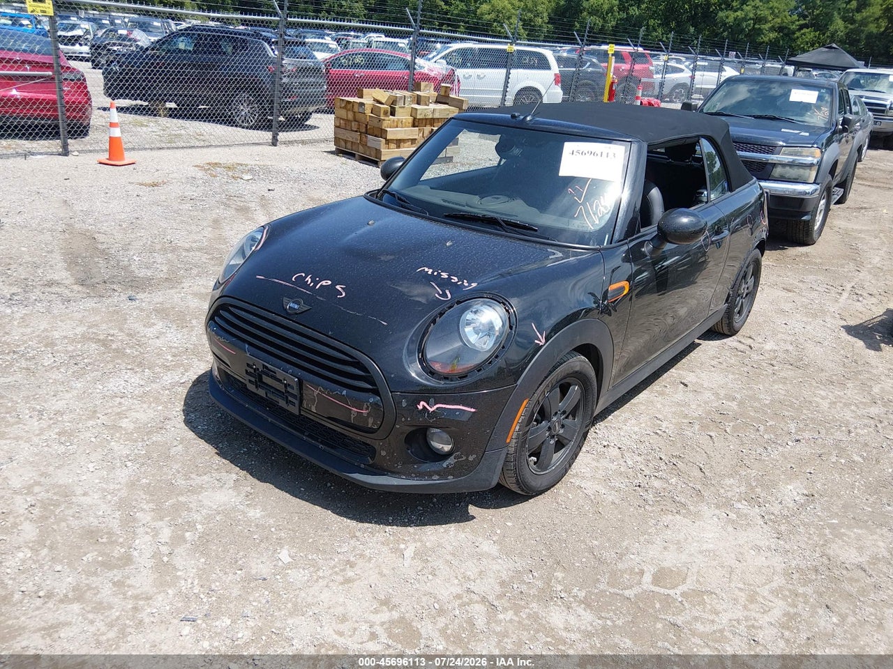2019 MINI CONVERTIBLE COOPER · 2/11