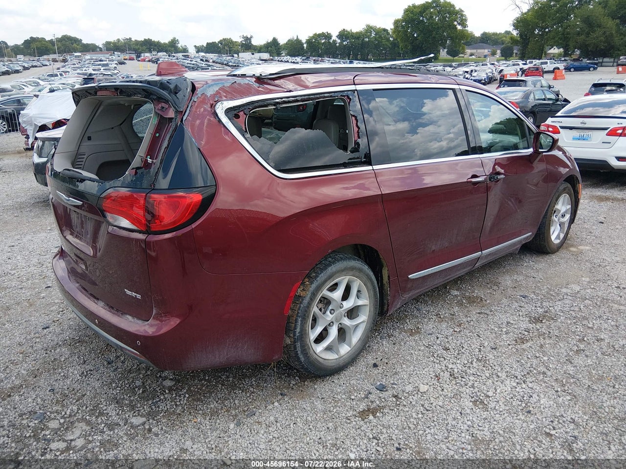 2018 CHRYSLER PACIFICA TOURING L PLUS · 4/11