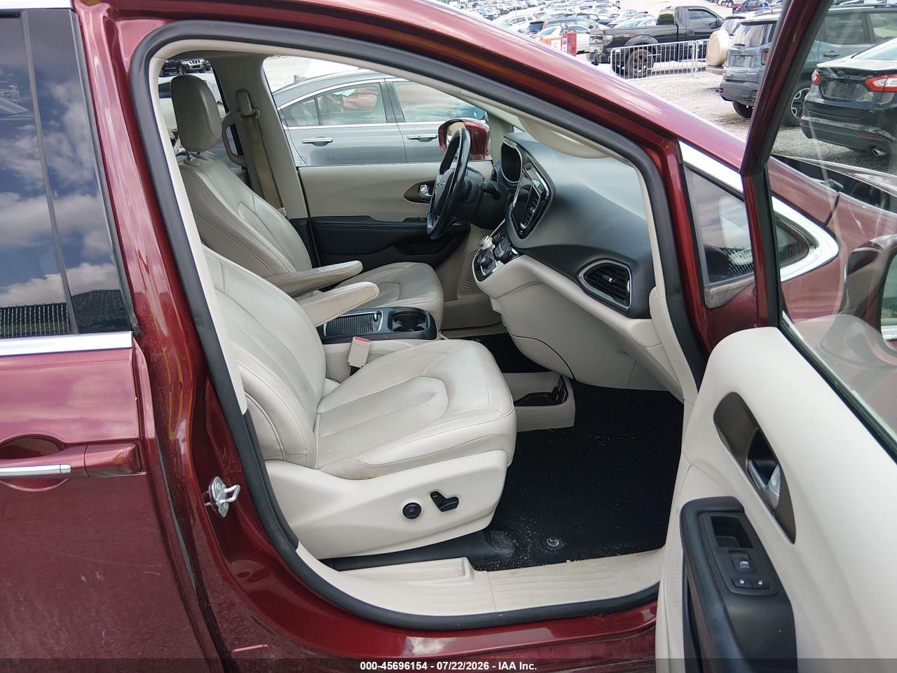 2018 CHRYSLER PACIFICA TOURING L PLUS · 5/11