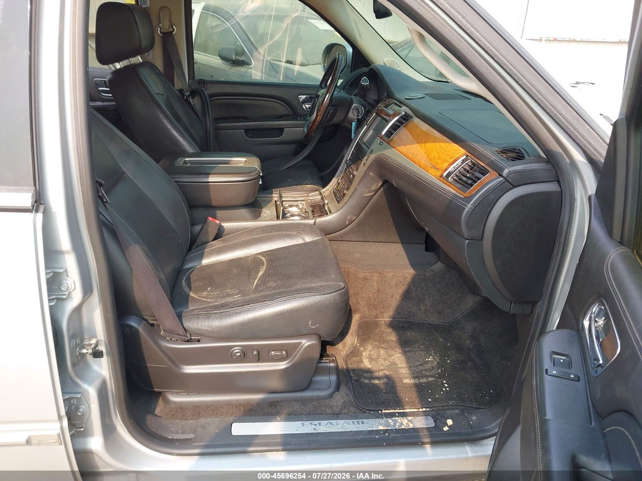 2013 CADILLAC ESCALADE ESV PLATINUM EDITION · 5/11