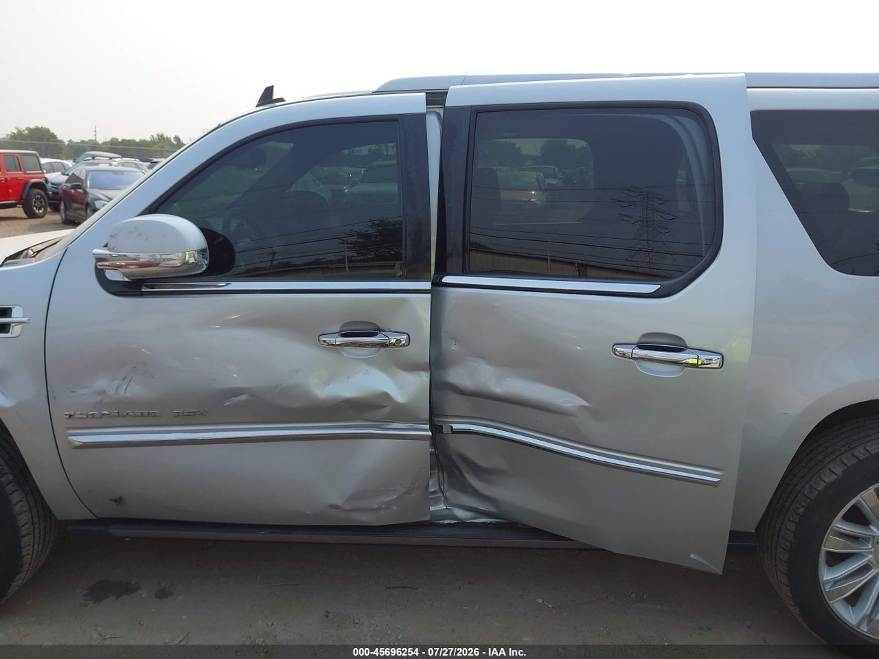 2013 CADILLAC ESCALADE ESV PLATINUM EDITION · 6/11
