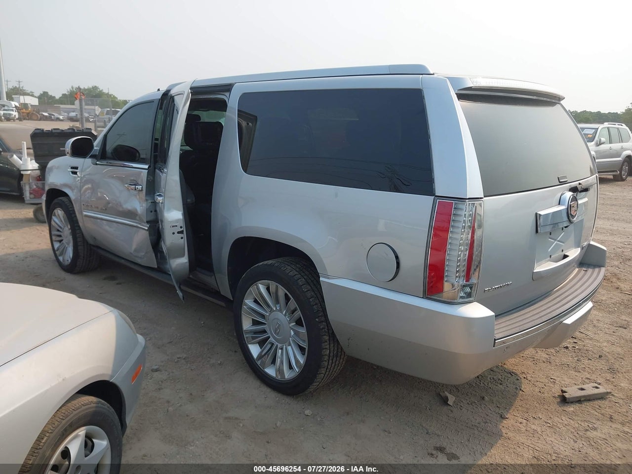 2013 CADILLAC ESCALADE ESV PLATINUM EDITION · 3/11