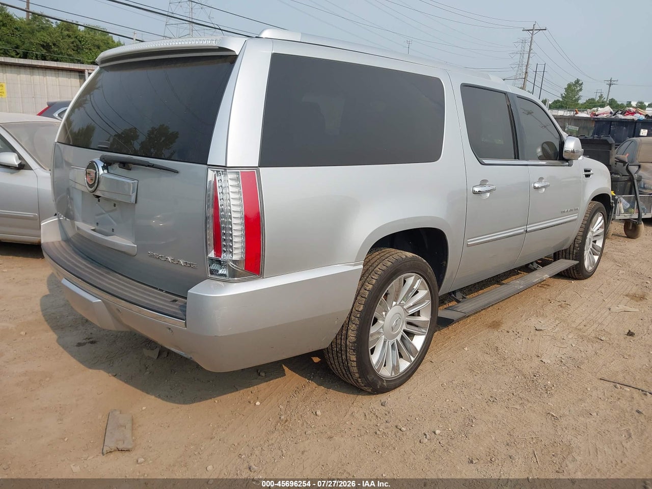 2013 CADILLAC ESCALADE ESV PLATINUM EDITION · 4/11