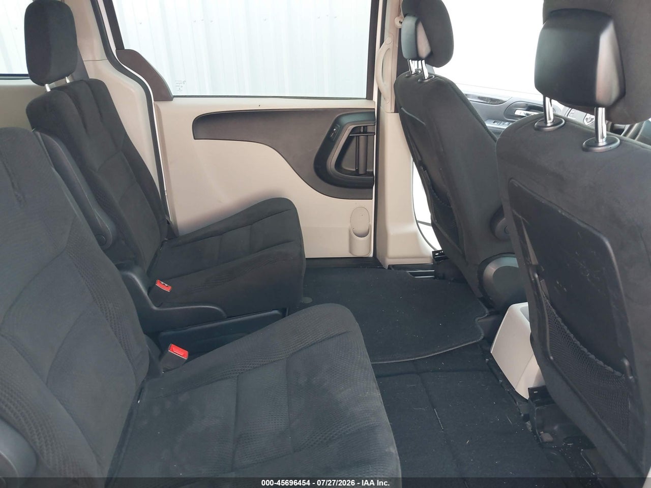 2C4RDGBG7GR****** · 2016 DODGE GRAND CARAVAN SE · 8/11