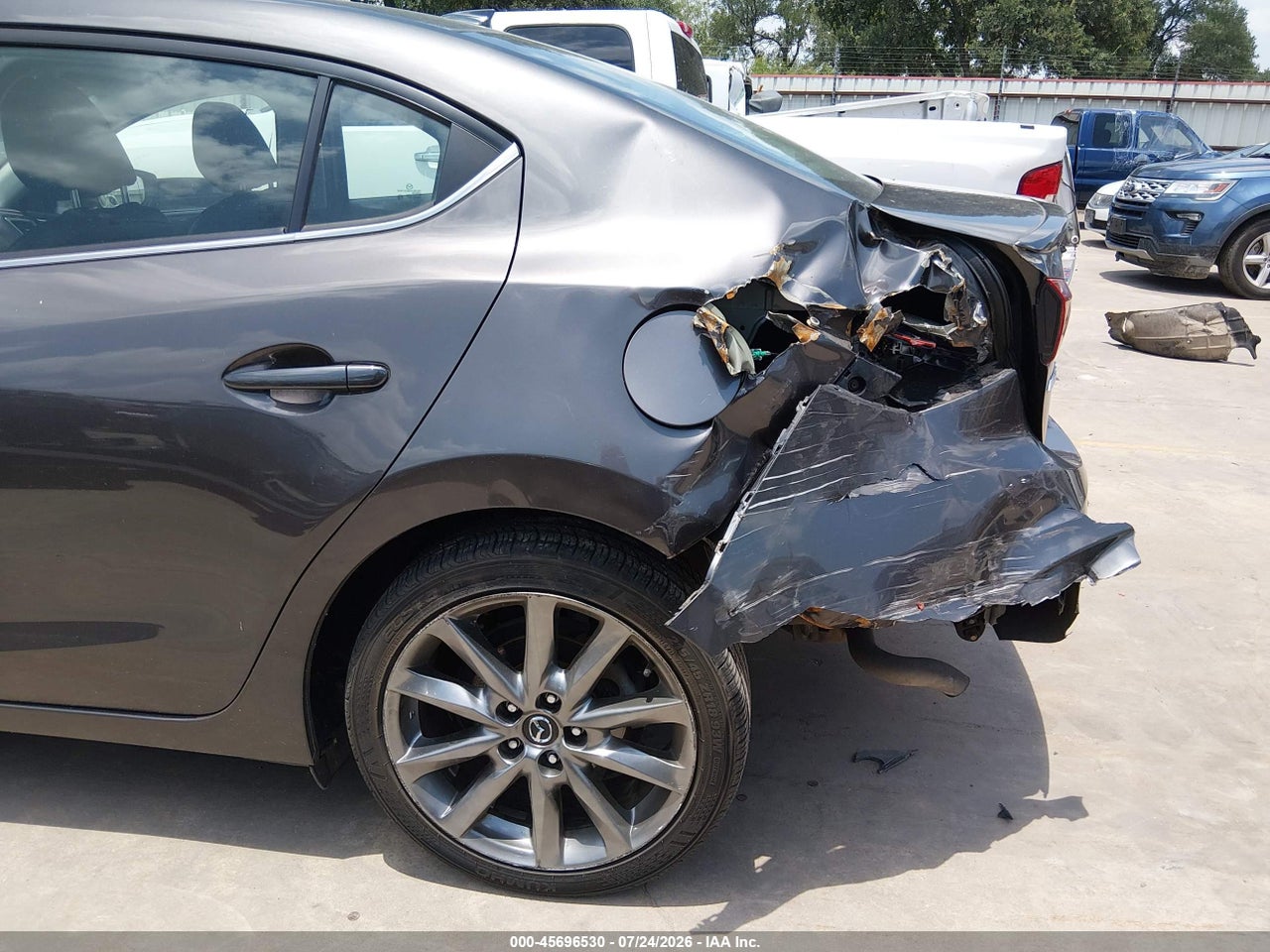 2018 MAZDA MAZDA3 TOURING · 6/11