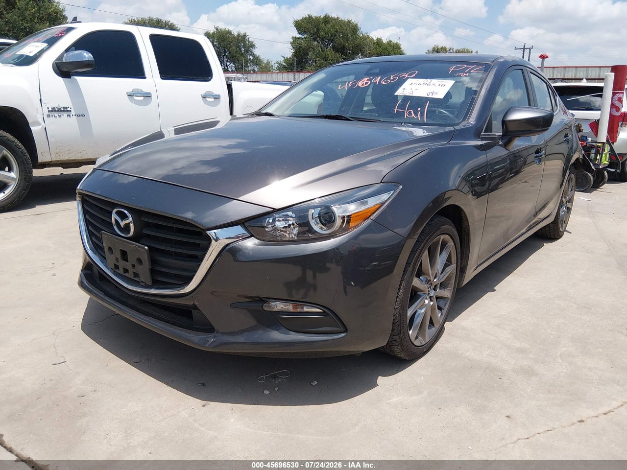 2018 MAZDA MAZDA3 TOURING · 2/11