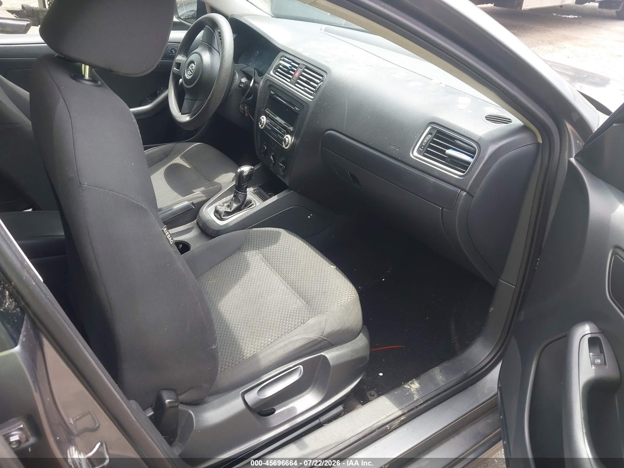 2014 VOLKSWAGEN JETTA 2.0L S · 5/11