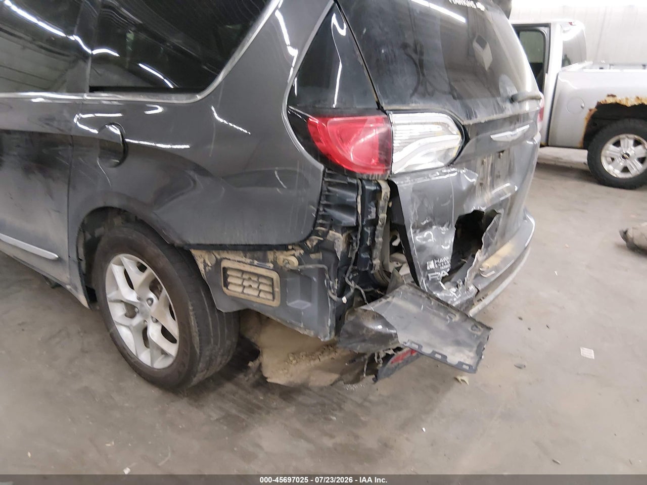 2019 CHRYSLER PACIFICA TOURING L PLUS · 6/11