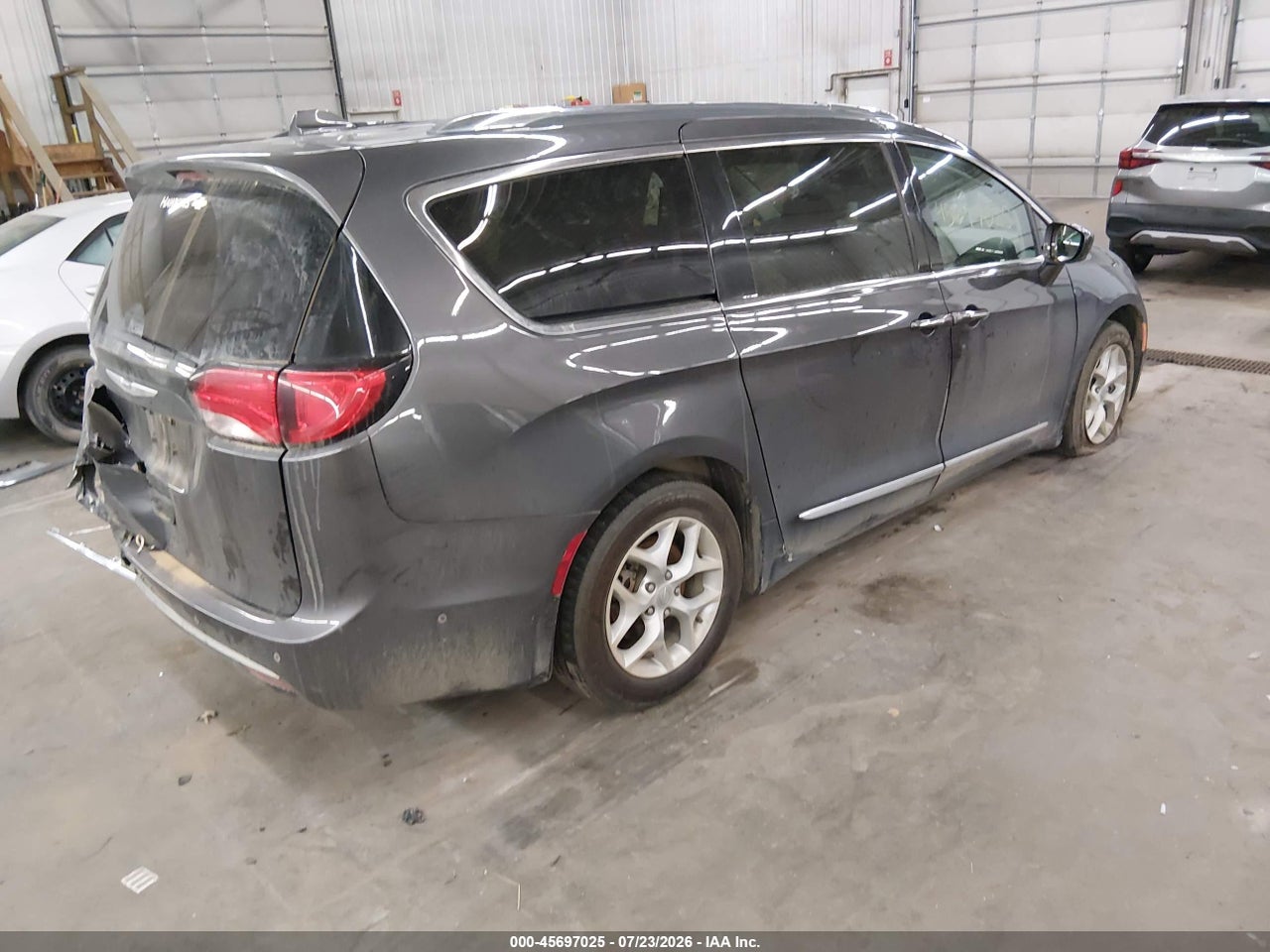 2019 CHRYSLER PACIFICA TOURING L PLUS · 4/11