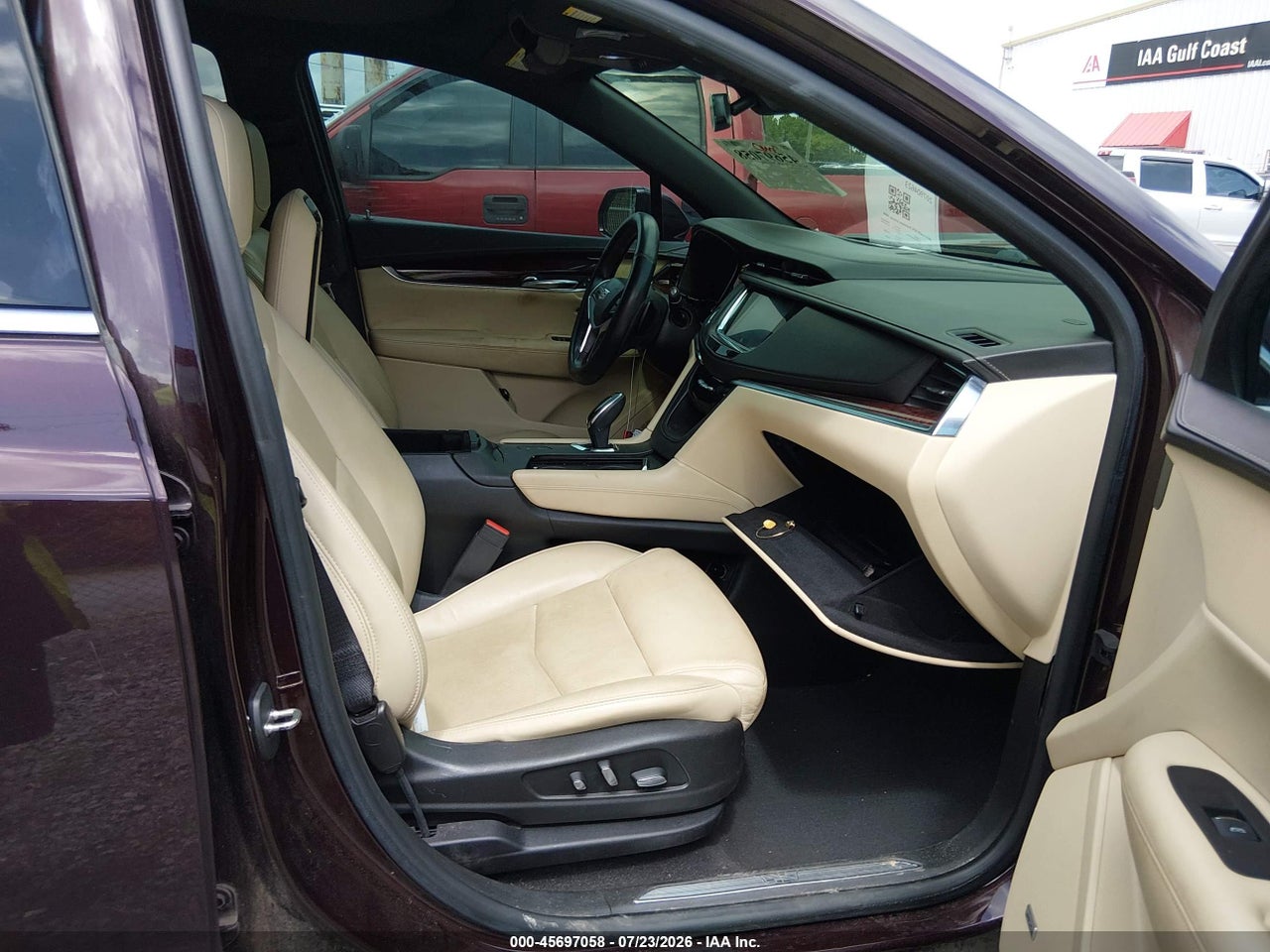 1GYKNCRS1HZ****** · 2017 CADILLAC XT5 PREMIUM LUXURY · 5/11