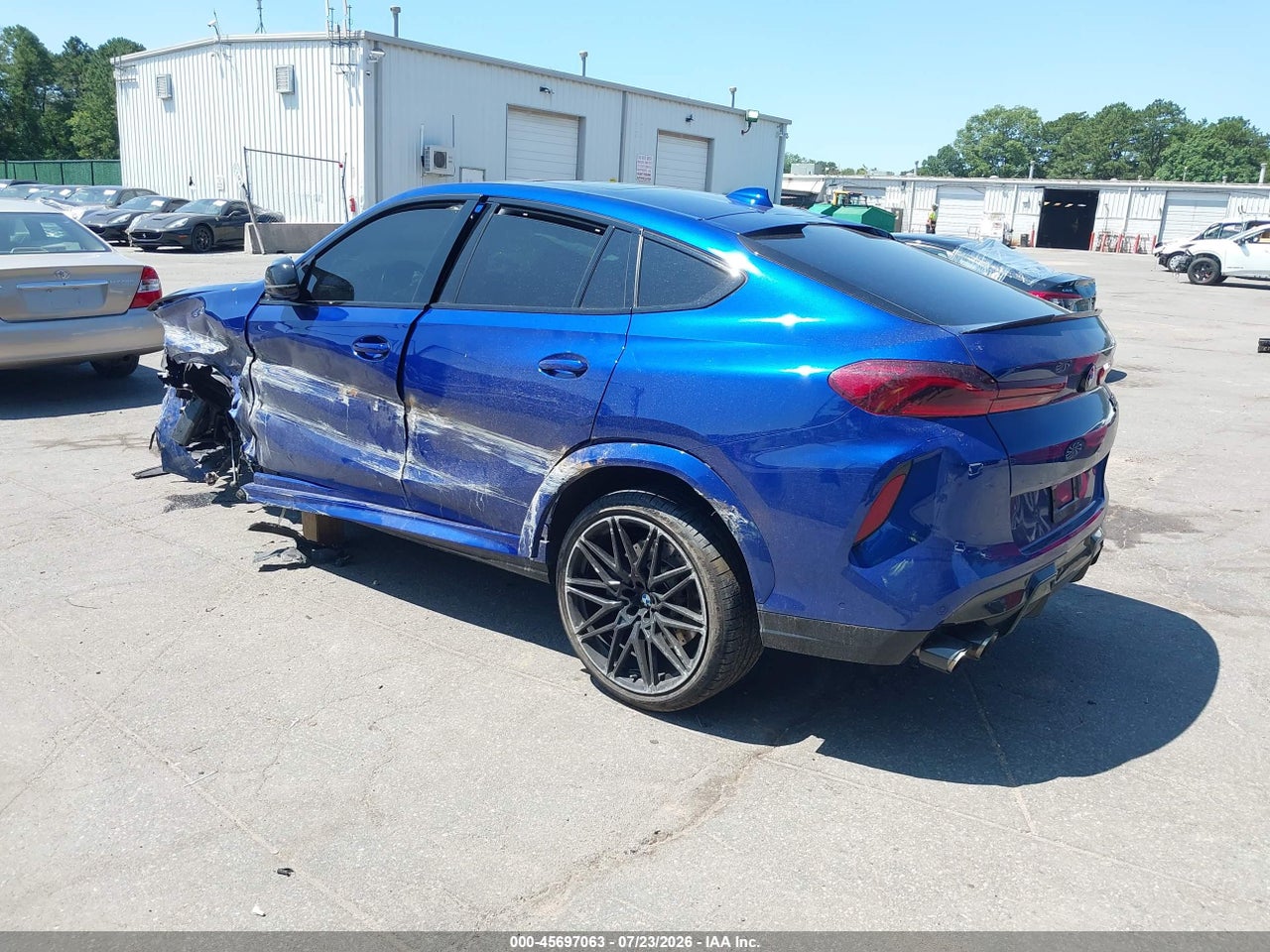 2021 BMW X6 M · 3/11
