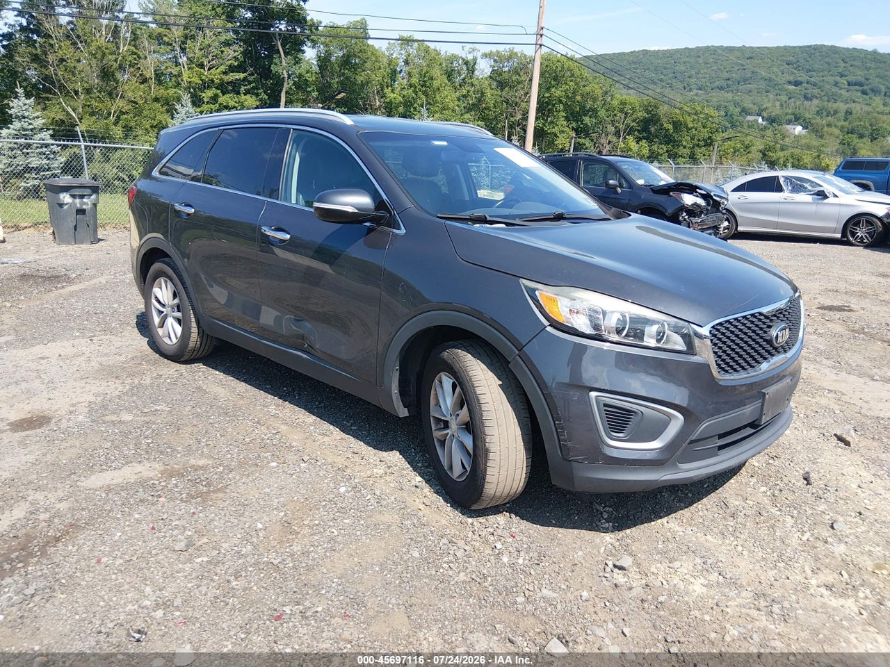 5XYPG4A32HG****** · 2017 KIA SORENTO 2.4L LX