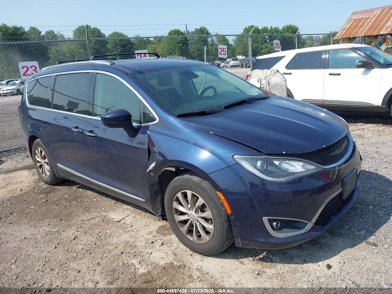 2C4RC1BGXKR****** · 2019 CHRYSLER PACIFICA TOURING L