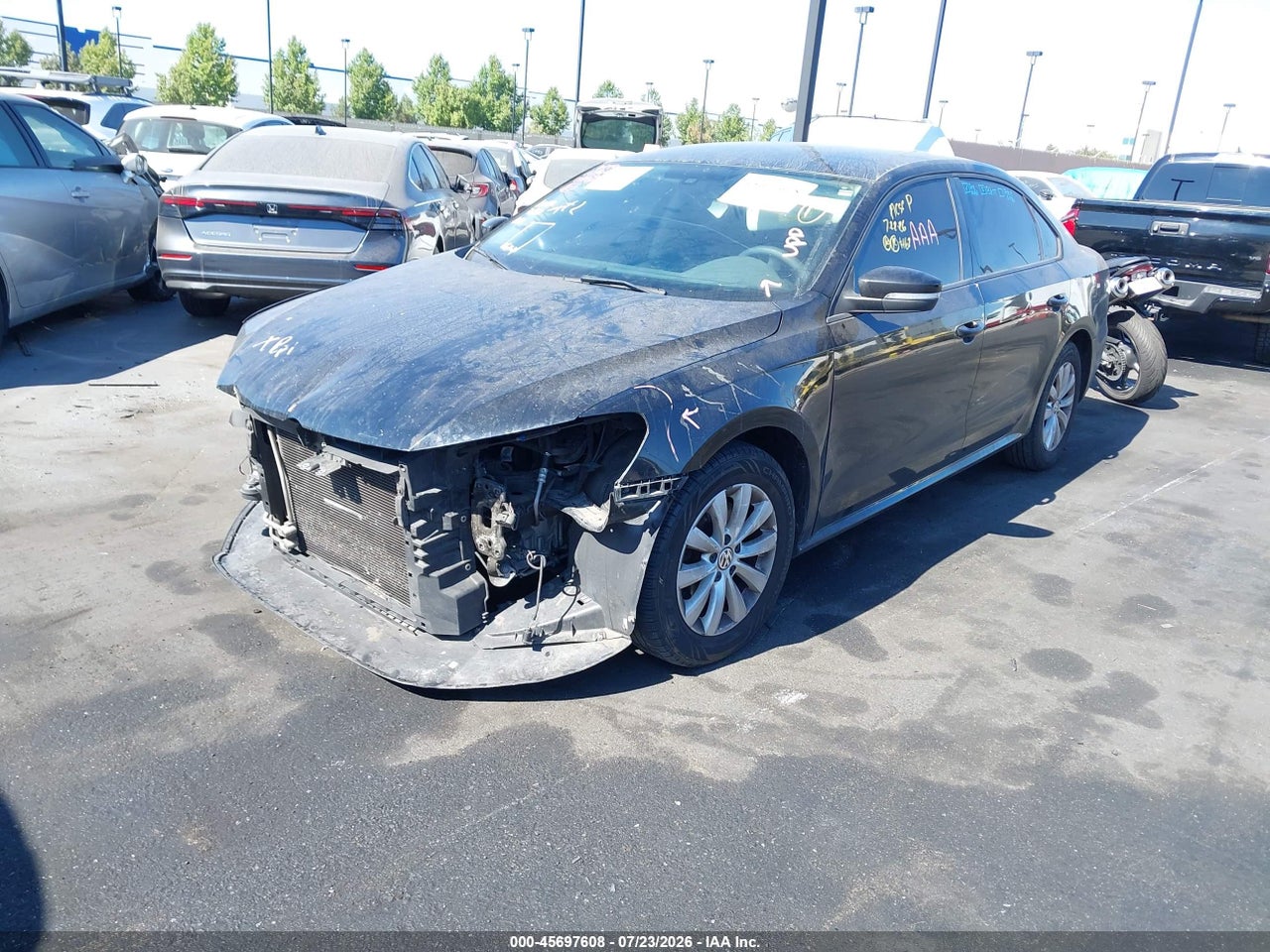 2013 VOLKSWAGEN PASSAT 2.5L WOLFSBURG EDITION · 2/11