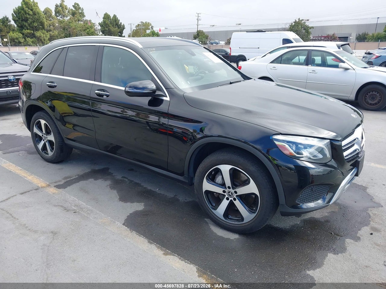 WDC0G5EB4KF****** · 2019 MERCEDES-BENZ GLC 350E 4MATIC