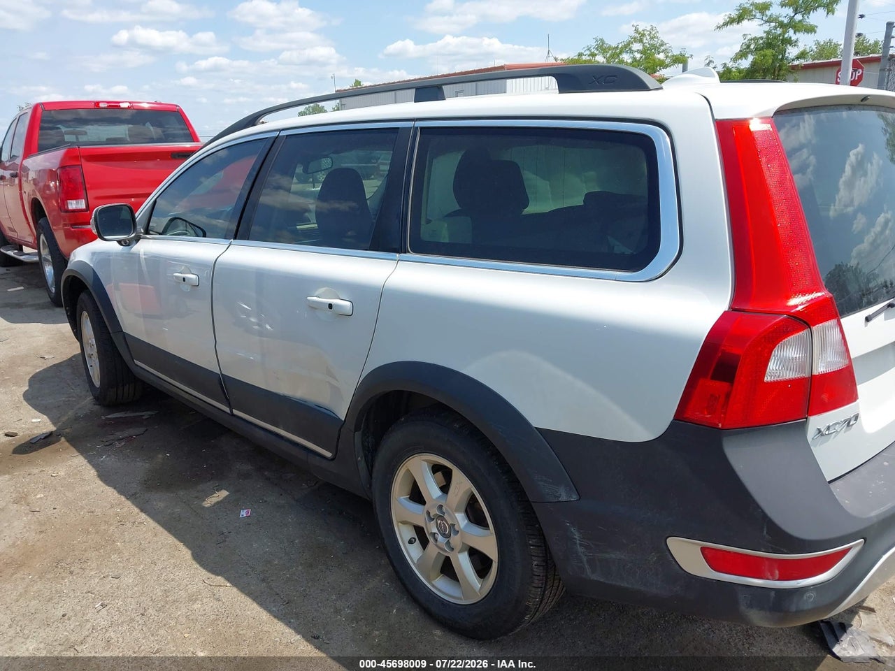 2012 VOLVO XC70 3.2L PREMIER · 3/11
