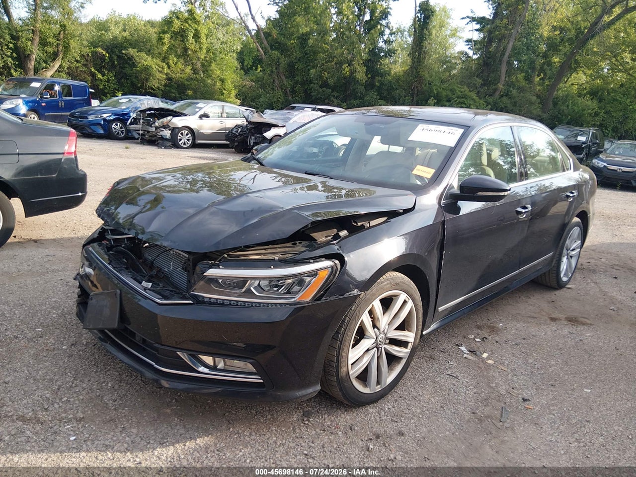 2017 VOLKSWAGEN PASSAT 1.8T SE · 2/8