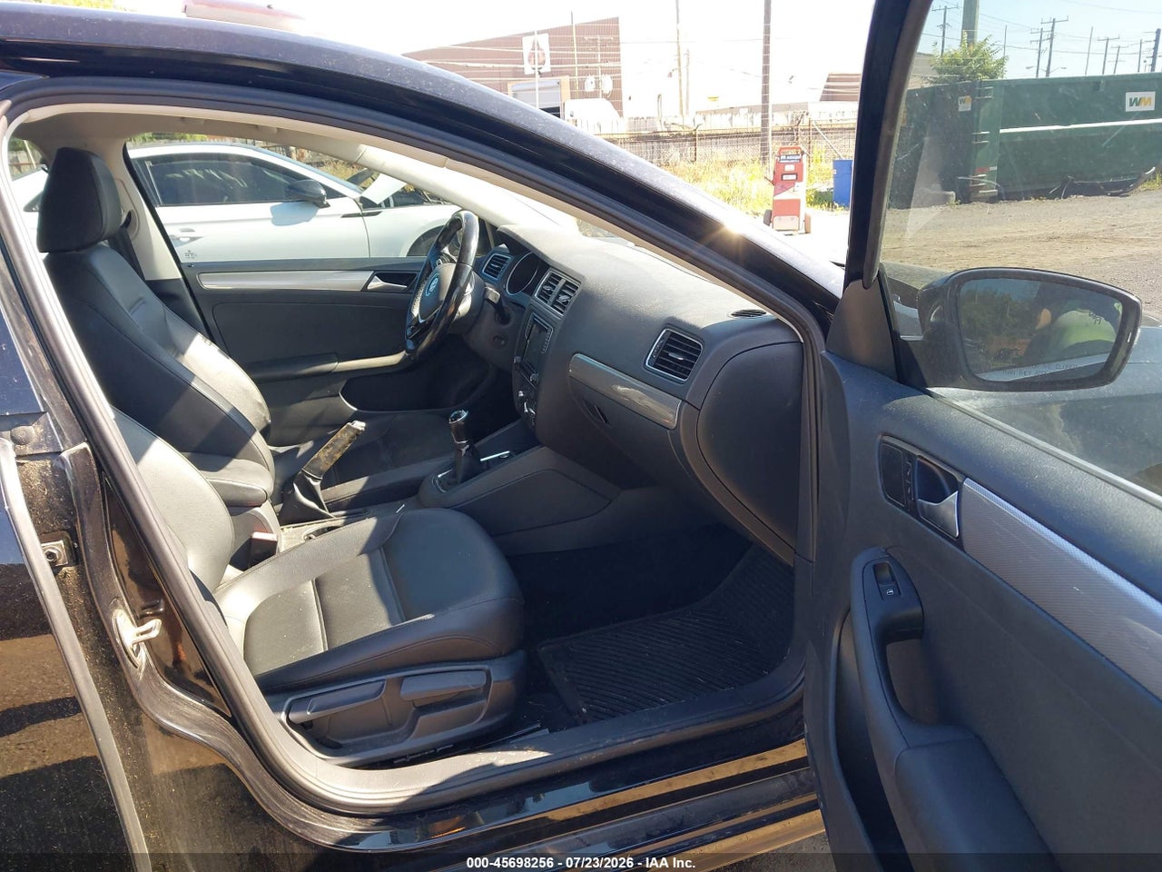 2017 VOLKSWAGEN JETTA 1.4T SE · 5/11