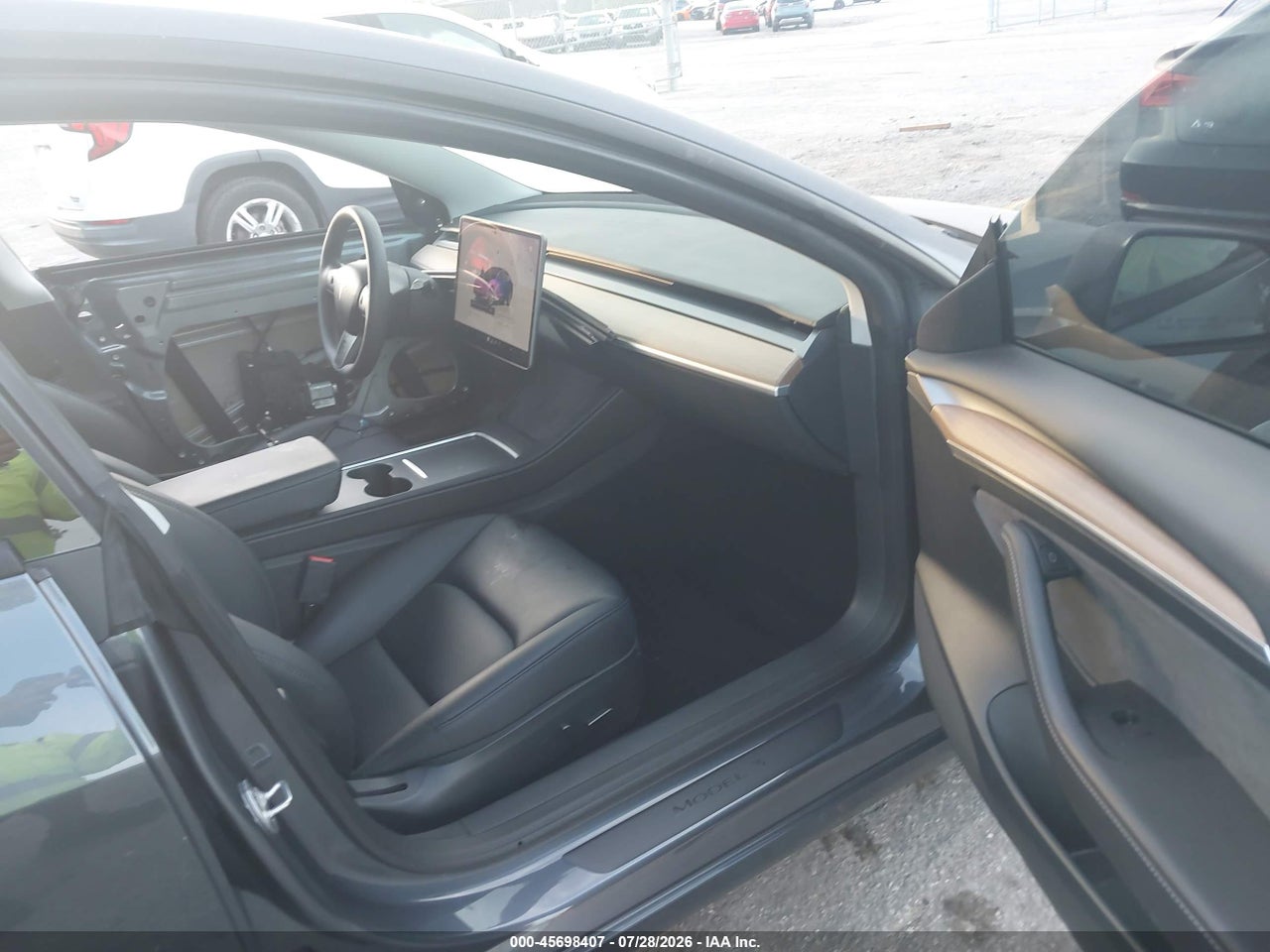 2023 TESLA MODEL 3 REAR-WHEEL DRIVE · 5/9