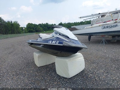 2016 YAMAHA VX DELUXE