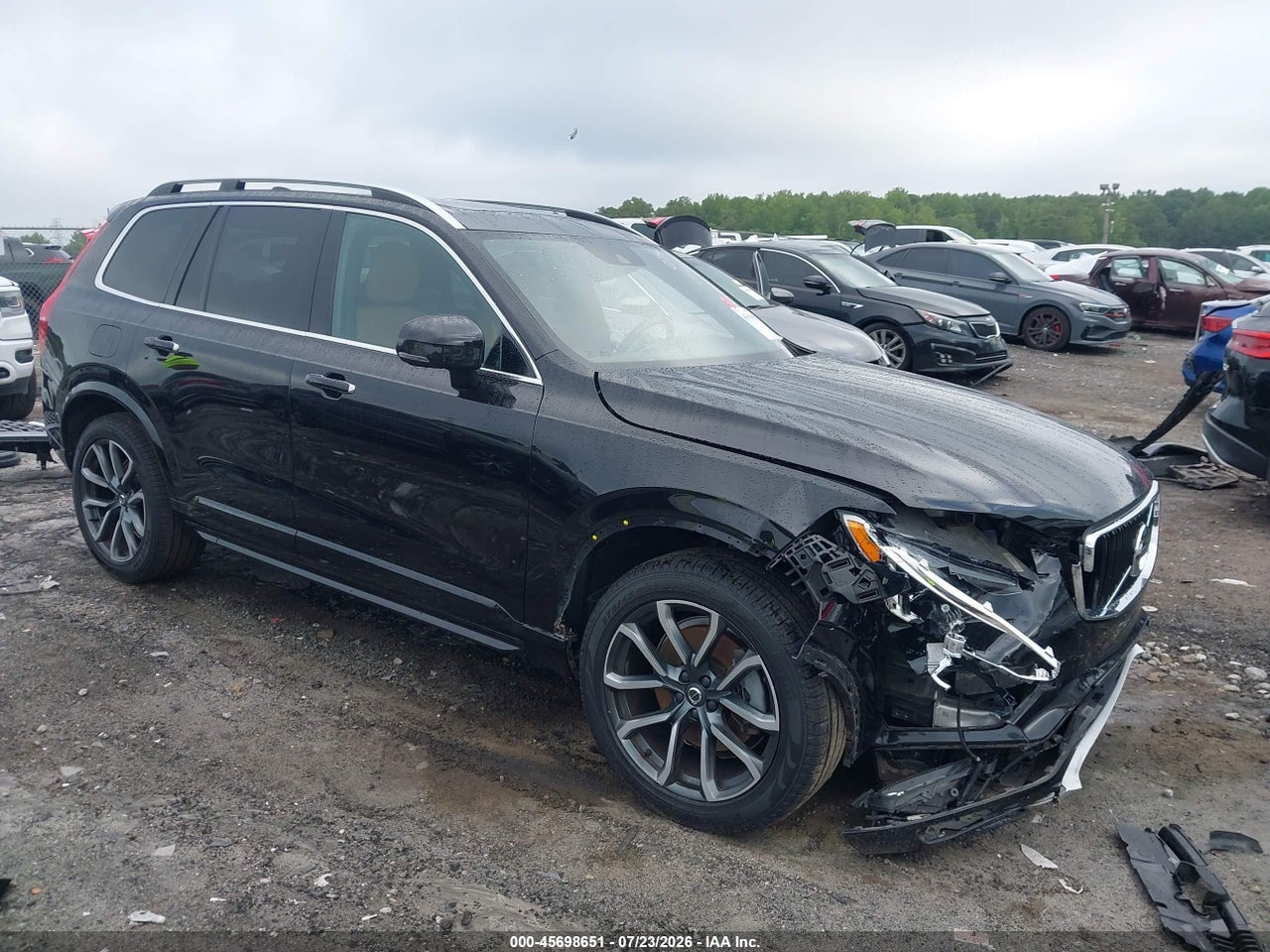 YV4A22PK6G1****** · 2016 VOLVO XC90 T6 MOMENTUM