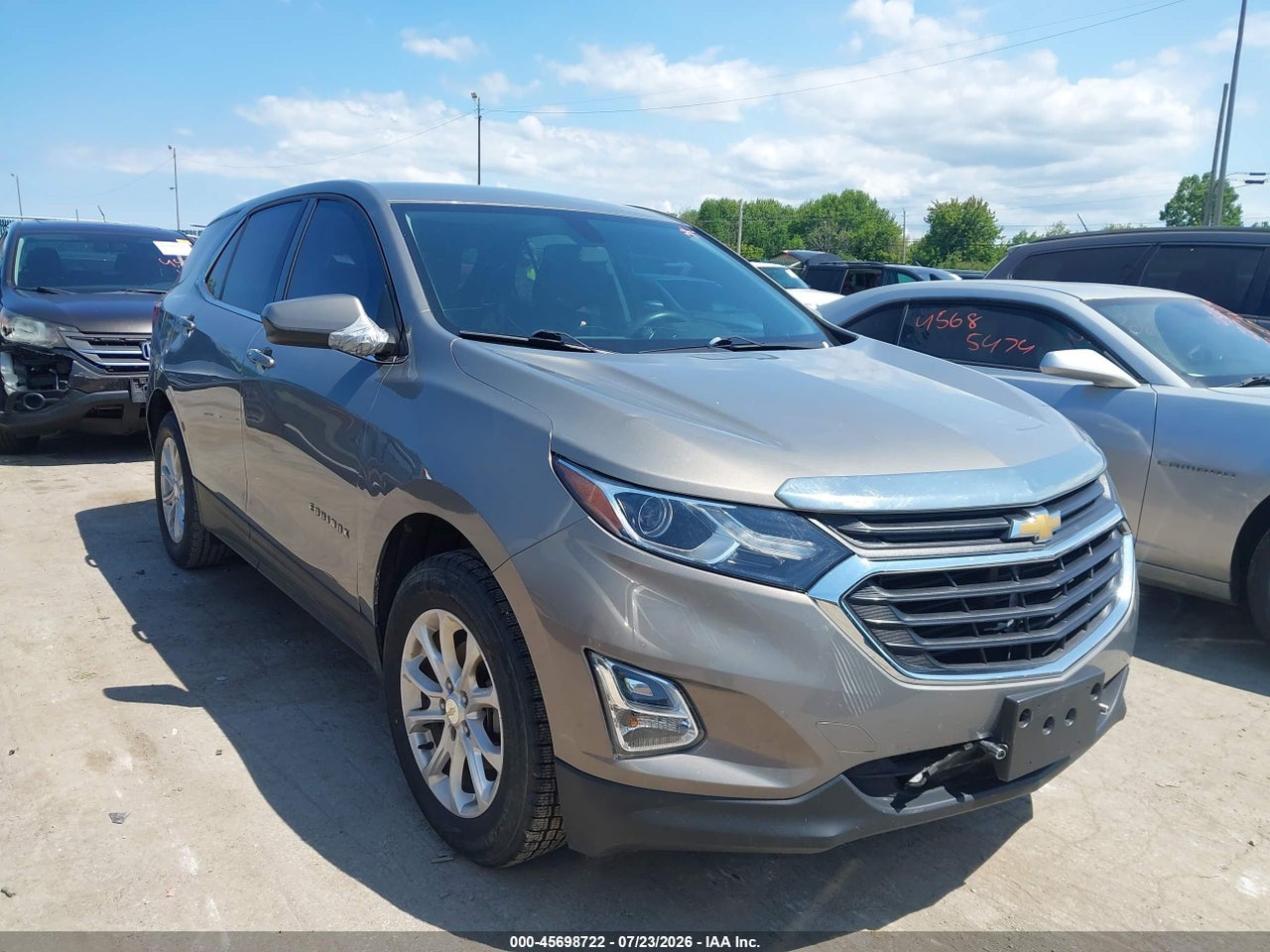 3GNAXJEV8JS****** · 2018 CHEVROLET EQUINOX LT
