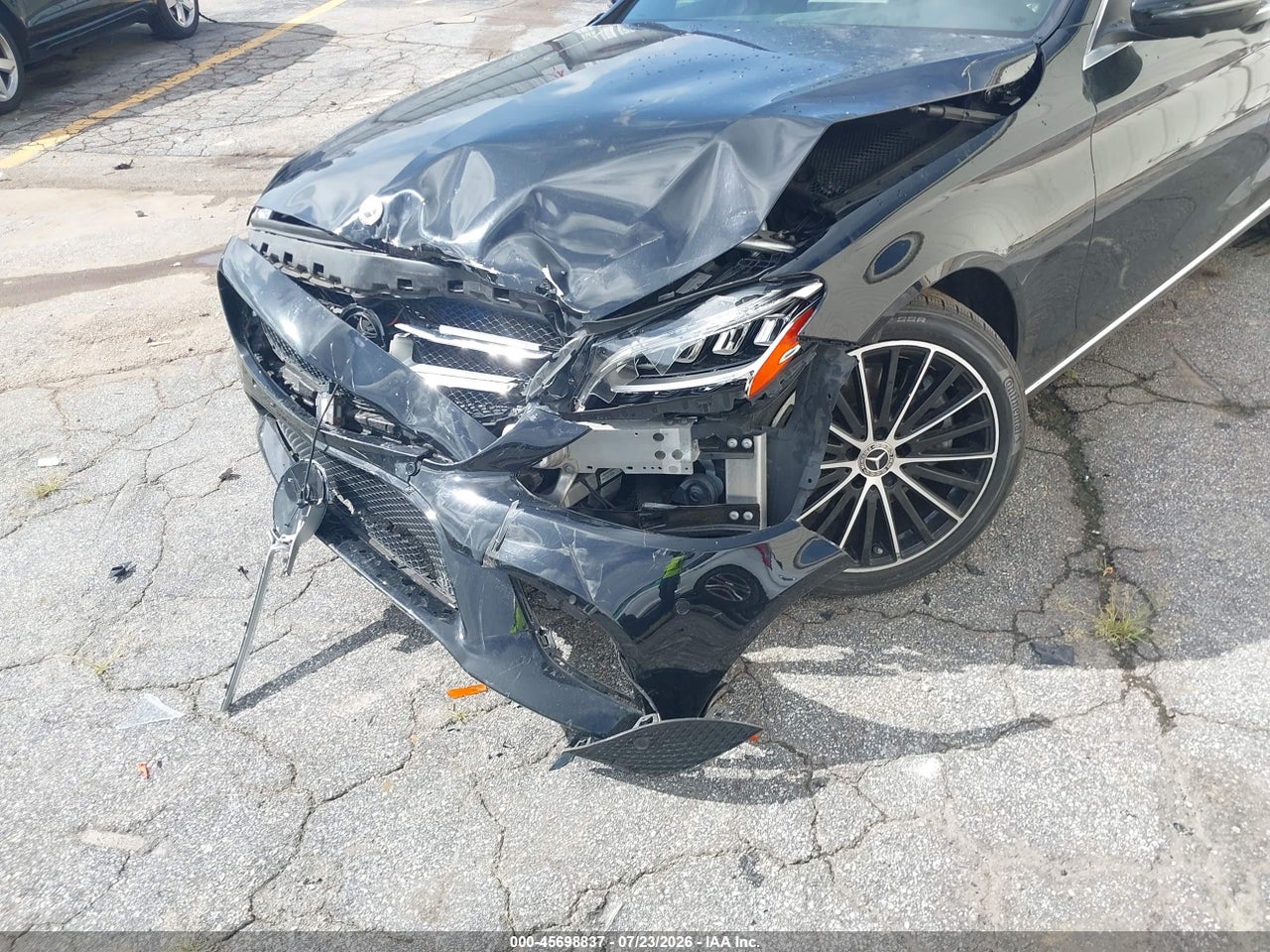 2021 MERCEDES-BENZ C 300 SEDAN · 6/10