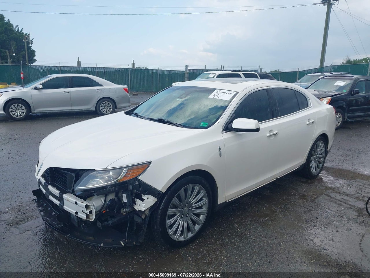 1LNHL9DK7FG****** · 2015 LINCOLN MKS   · 2/11