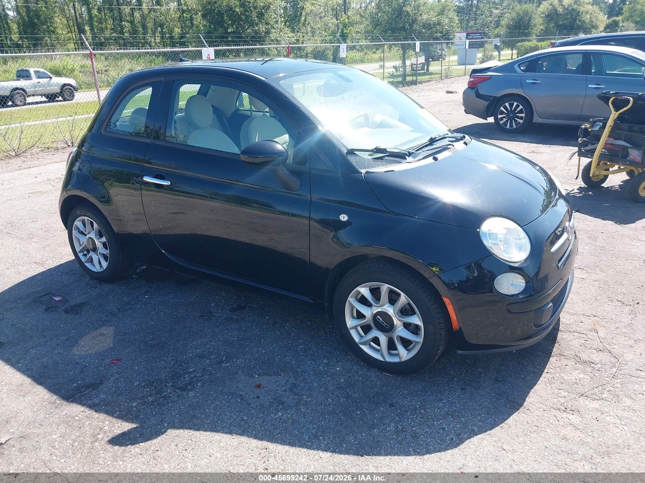 3C3CFFKR9HT****** · 2017 FIAT 500 POP