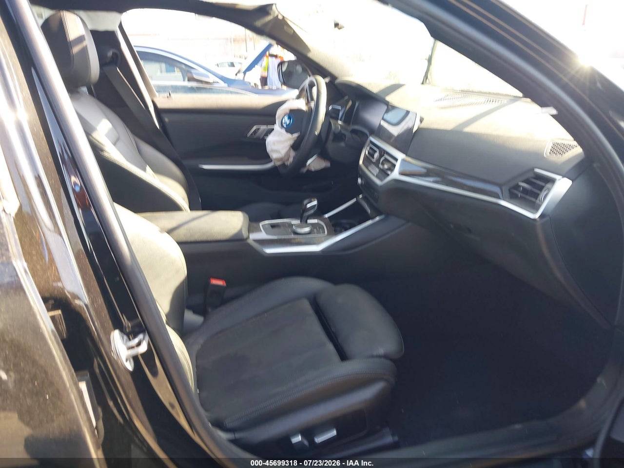 2022 BMW 330E · 5/10