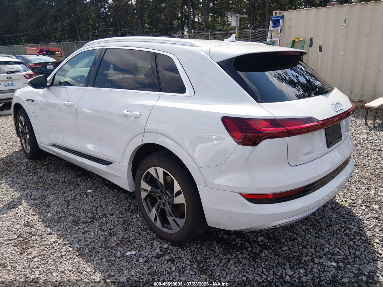 2023 AUDI E-TRON PREMIUM QUATTRO · 3/11
