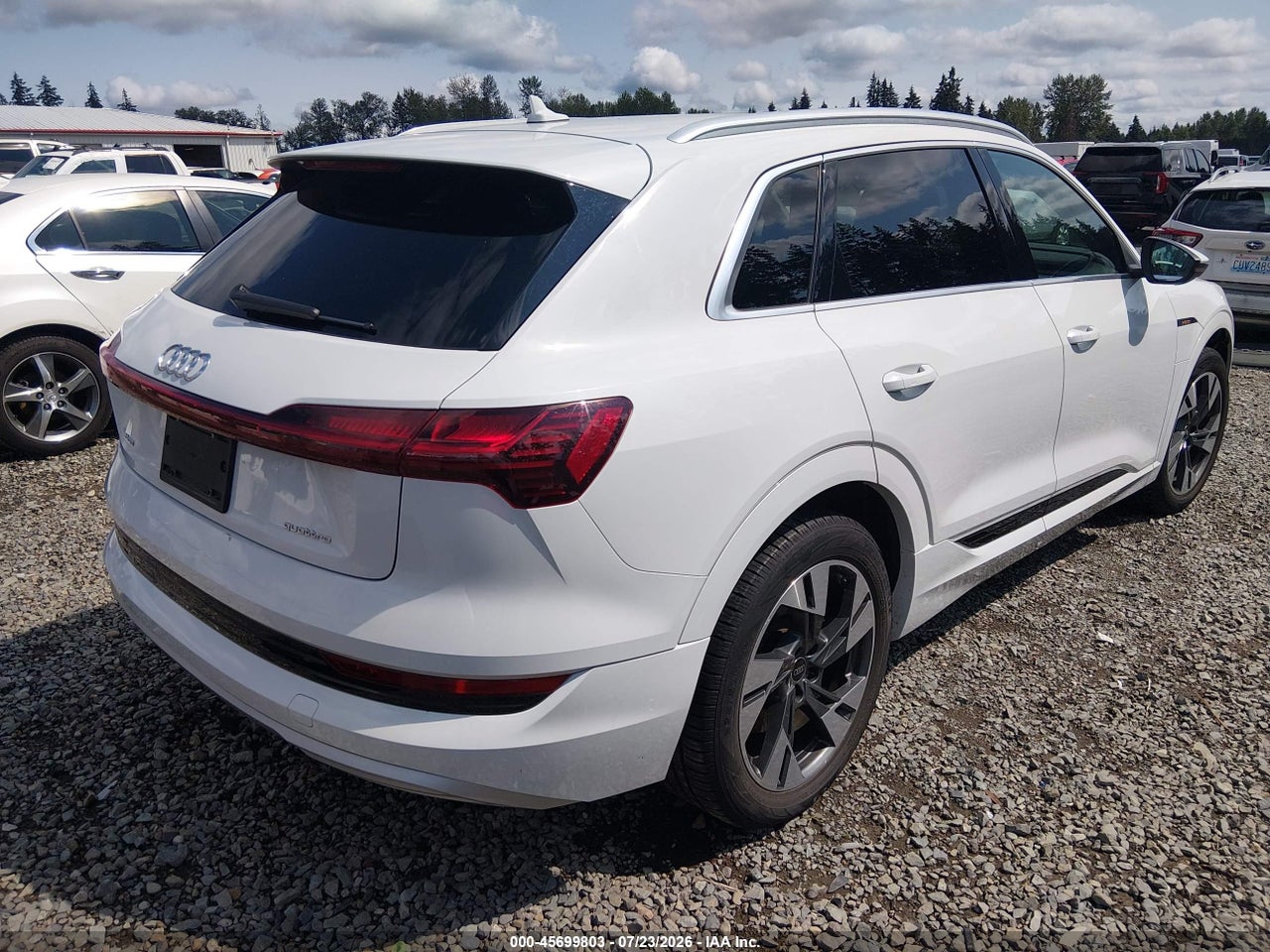 2023 AUDI E-TRON PREMIUM QUATTRO · 4/11
