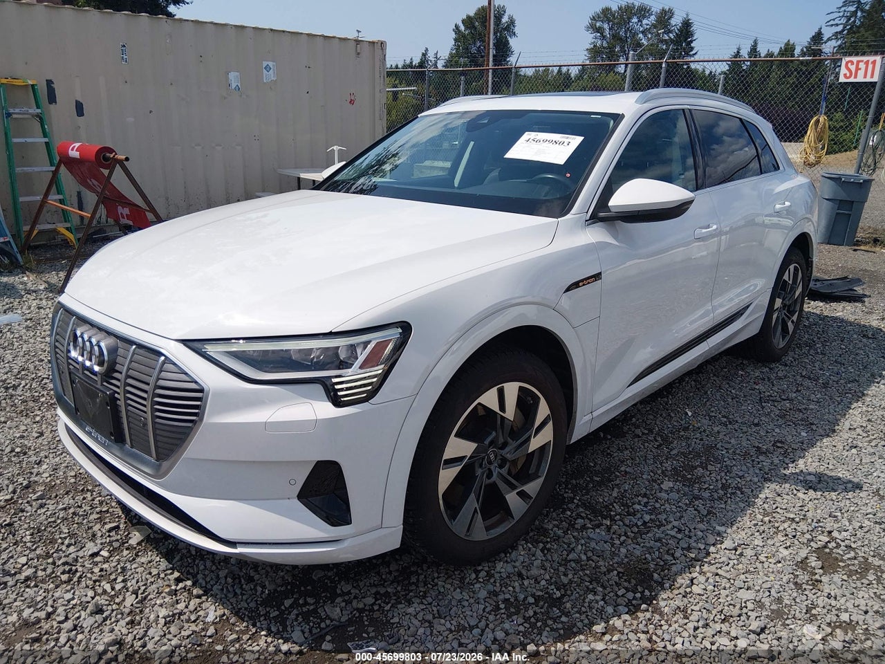 2023 AUDI E-TRON PREMIUM QUATTRO · 2/11