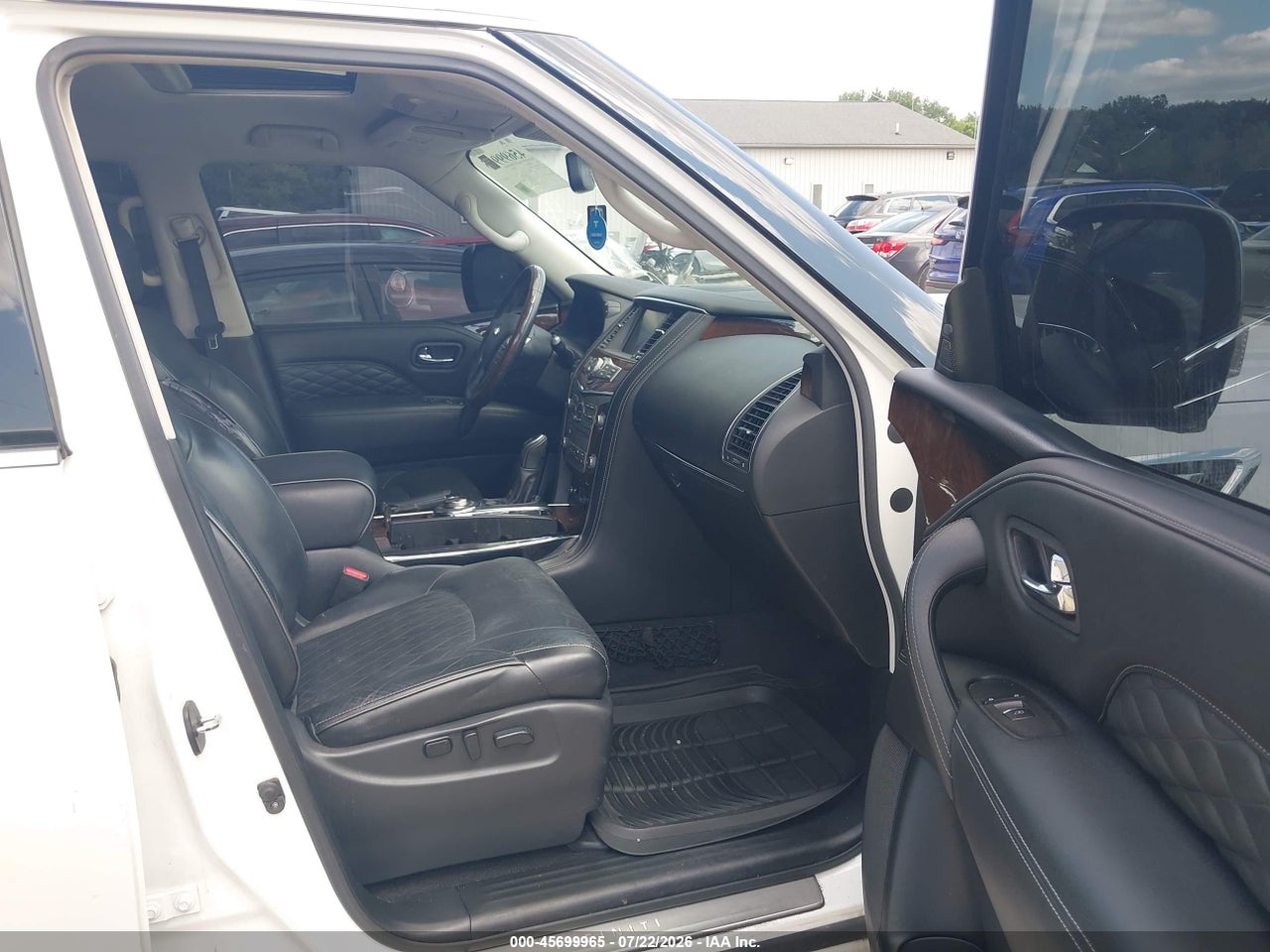2019 INFINITI QX80 LUXE · 5/11